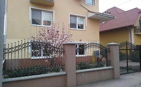Apartments I & I